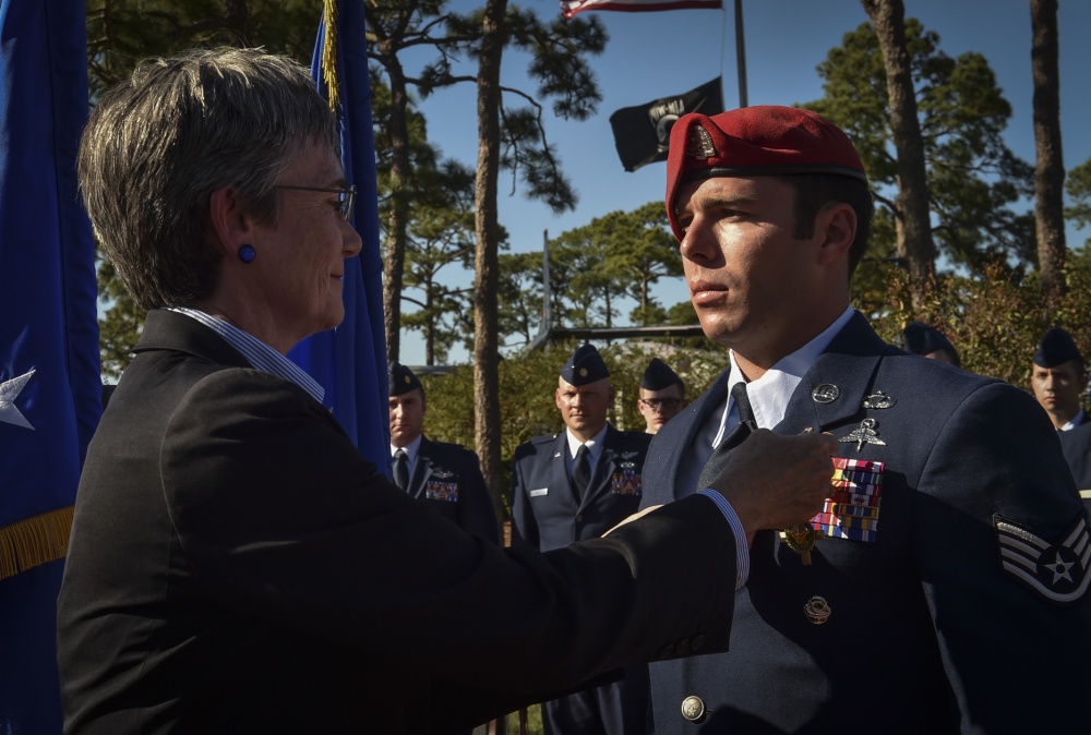 Air Force CCT Receives Air Force Cross For Valor in ...